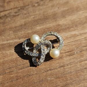 Stylish Gold and Silver Brooch with Pearls and Gemstones